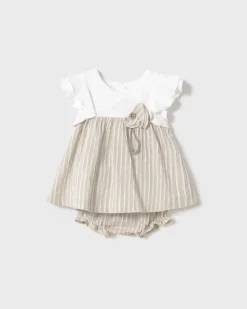 Abitino a righe beige e bianche con rouches e coulotte abbinata