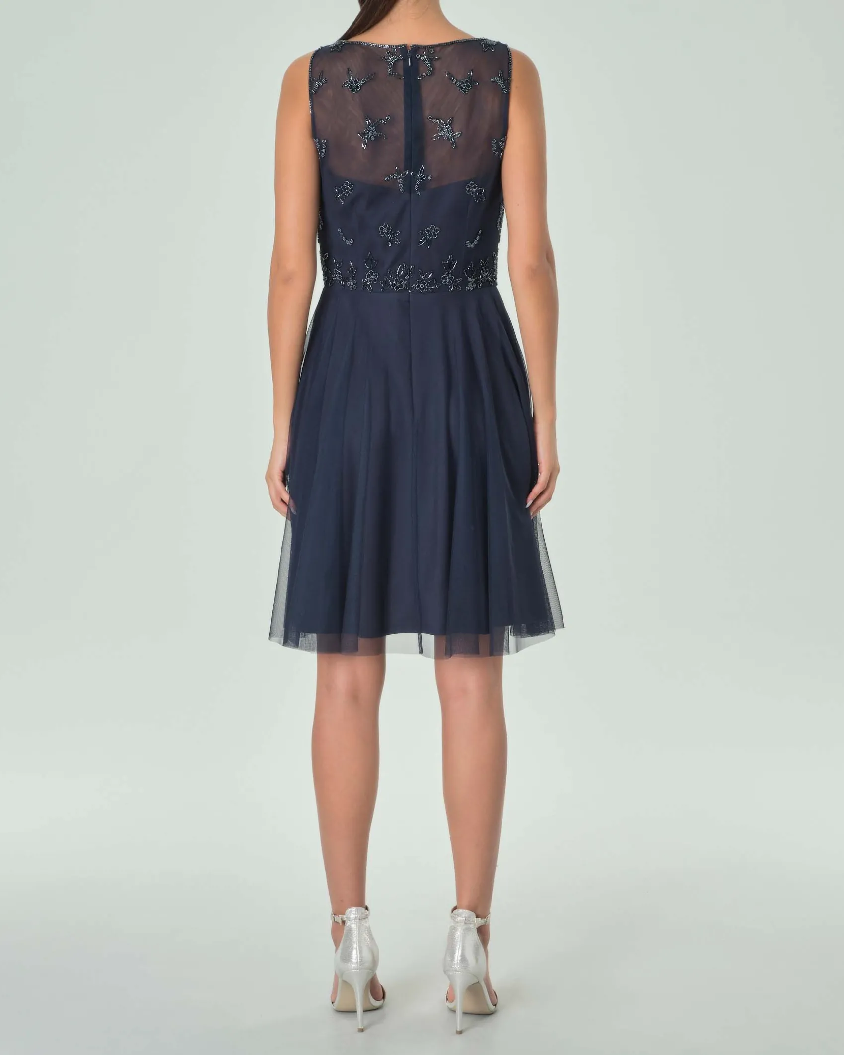 Abito corto blu navy in tulle senza maniche con corpetto ricamato in perline tono su tono
