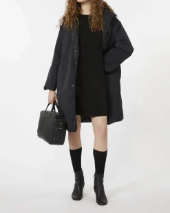 Abito corto nero Weekend Max Mara con maniche lunghe dalla linea svasata lavorato a punto Milano