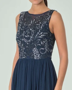 Abito lungo blu navy in tulle con corpetto senza maniche ricamato in perline e paillettes