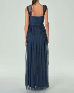 Abito lungo blu navy in tulle senza maniche e corpetto drappeggiato
