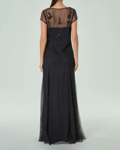 Abito lungo in tulle con ricami in perline tono su tono e sottoveste con spalline sottili