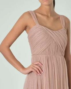 Abito lungo rosa antico in tulle senza maniche e corpetto con drappeggio incrociato