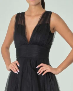 Abito midi nero in tulle senza maniche con gonna ruota e scollo a V