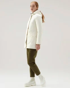 Arctic Parka slim fit color avorio imbottito in piuma naturale con bordatura in pelliccia