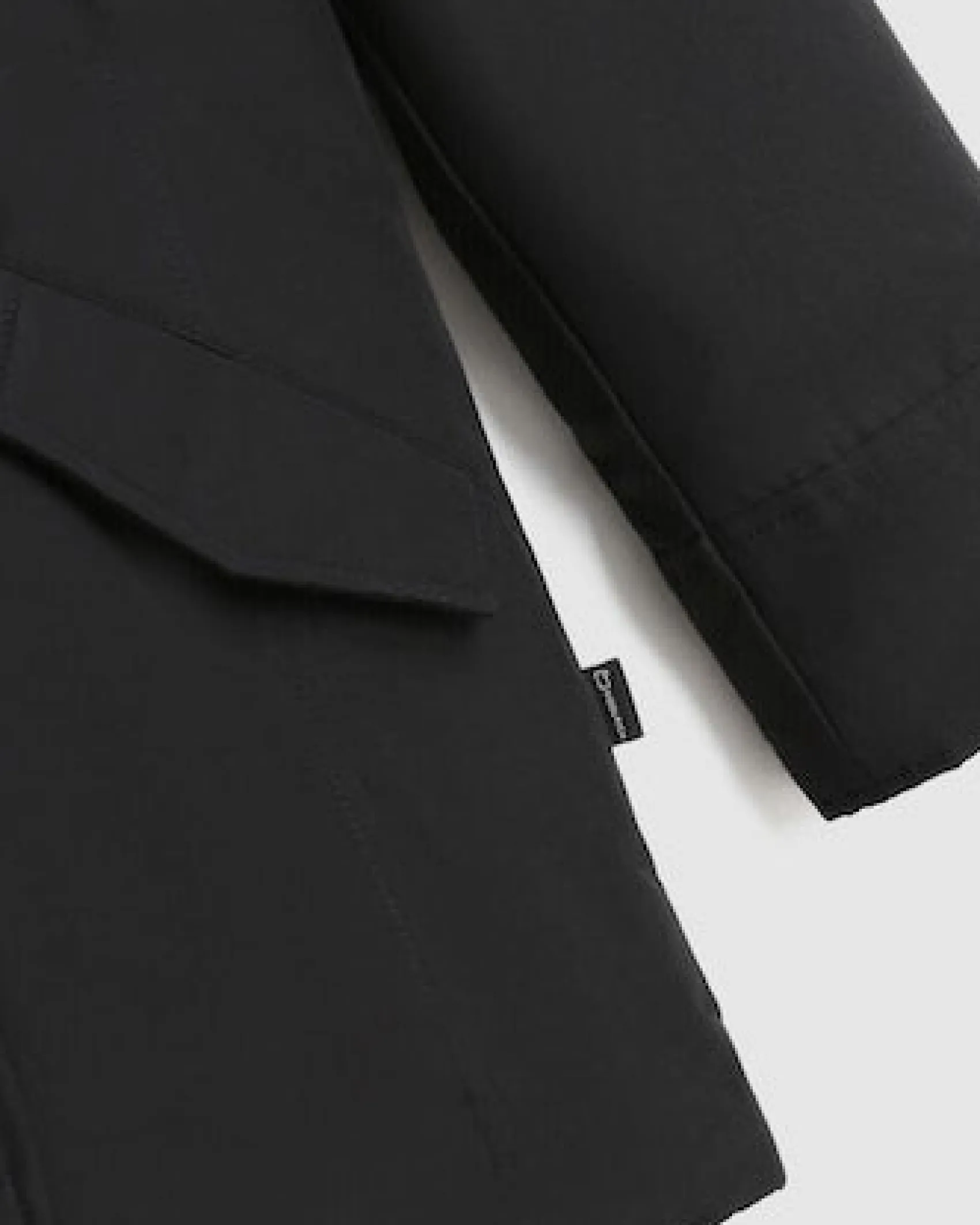 Arctic Parka Woolrich nero con pelliccia racoon staccabile