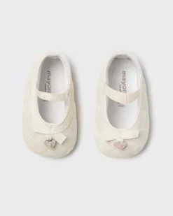Ballerine avorio in velluto matellassé con cinturino elasticizzato