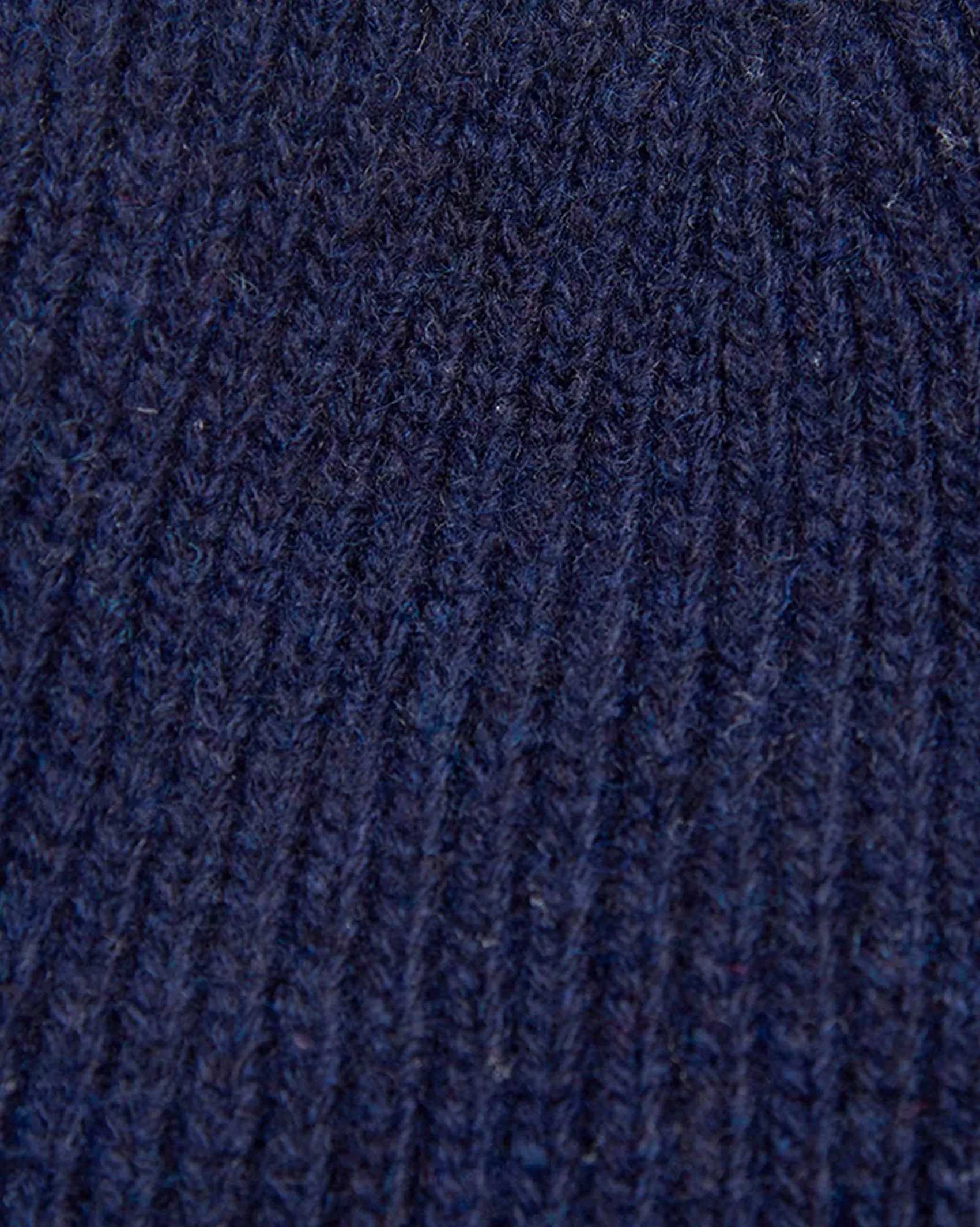 Berretto Barbour blu in lana con risvolto e logo patch applicato