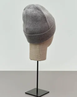 Berretto grigio in puro cashmere lavorato a coste con risvolto