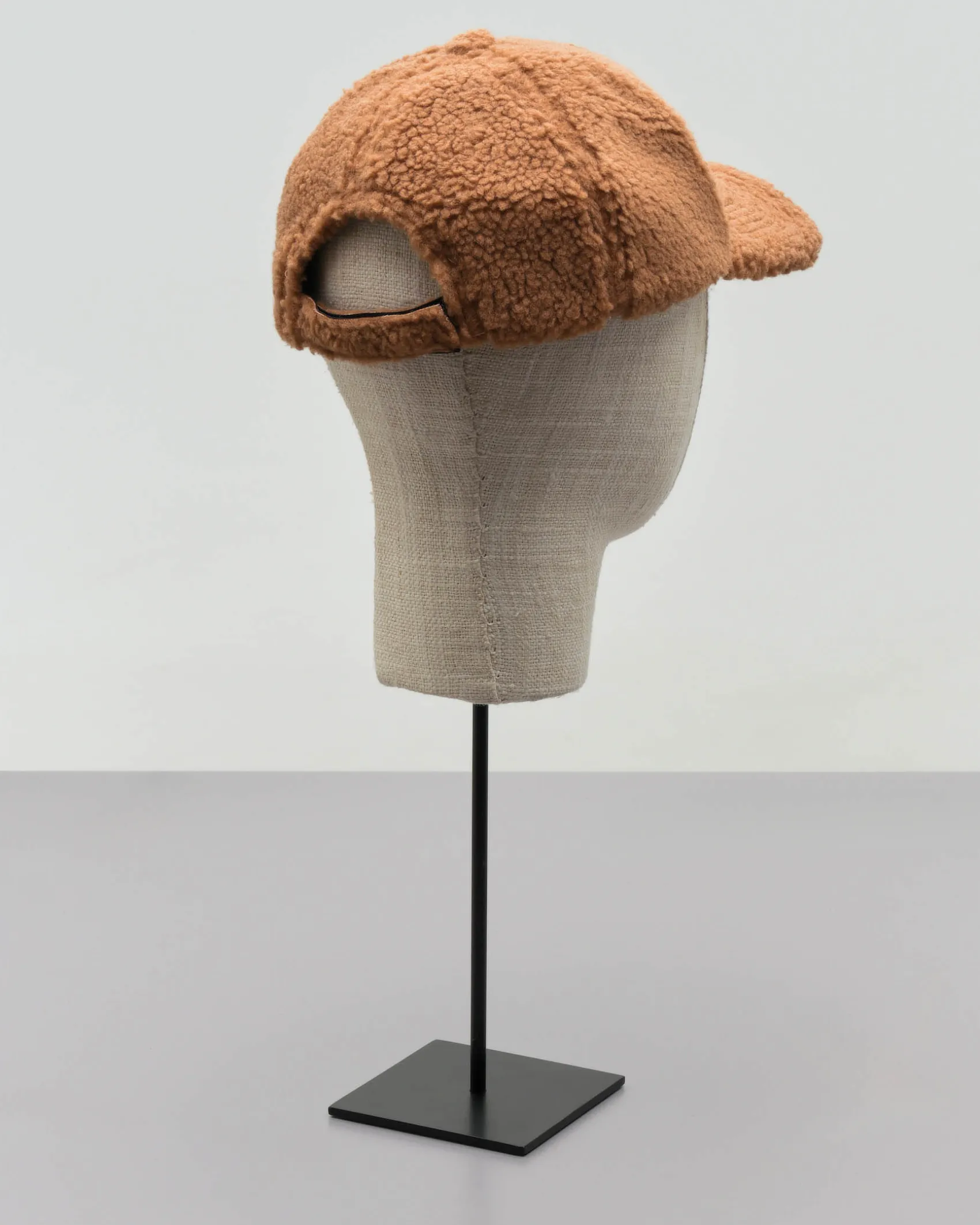 Berretto MC2 Saint Barth baseball color cammello in tessuto teddy