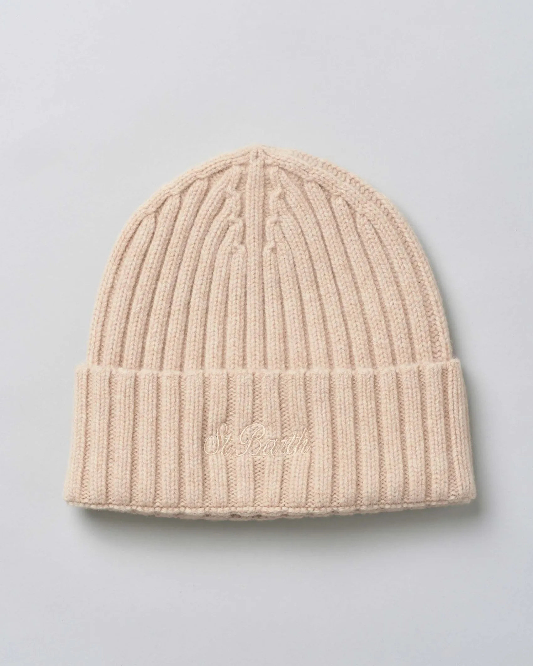 Berretto MC2 Saint Barth beige in maglia di lana a coste inglesi con ricamo St.Barth sul risvolto tono su tono