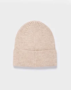 Berretto Refrigiwear beige lavorato a costine con risvolto e patch porta logo
