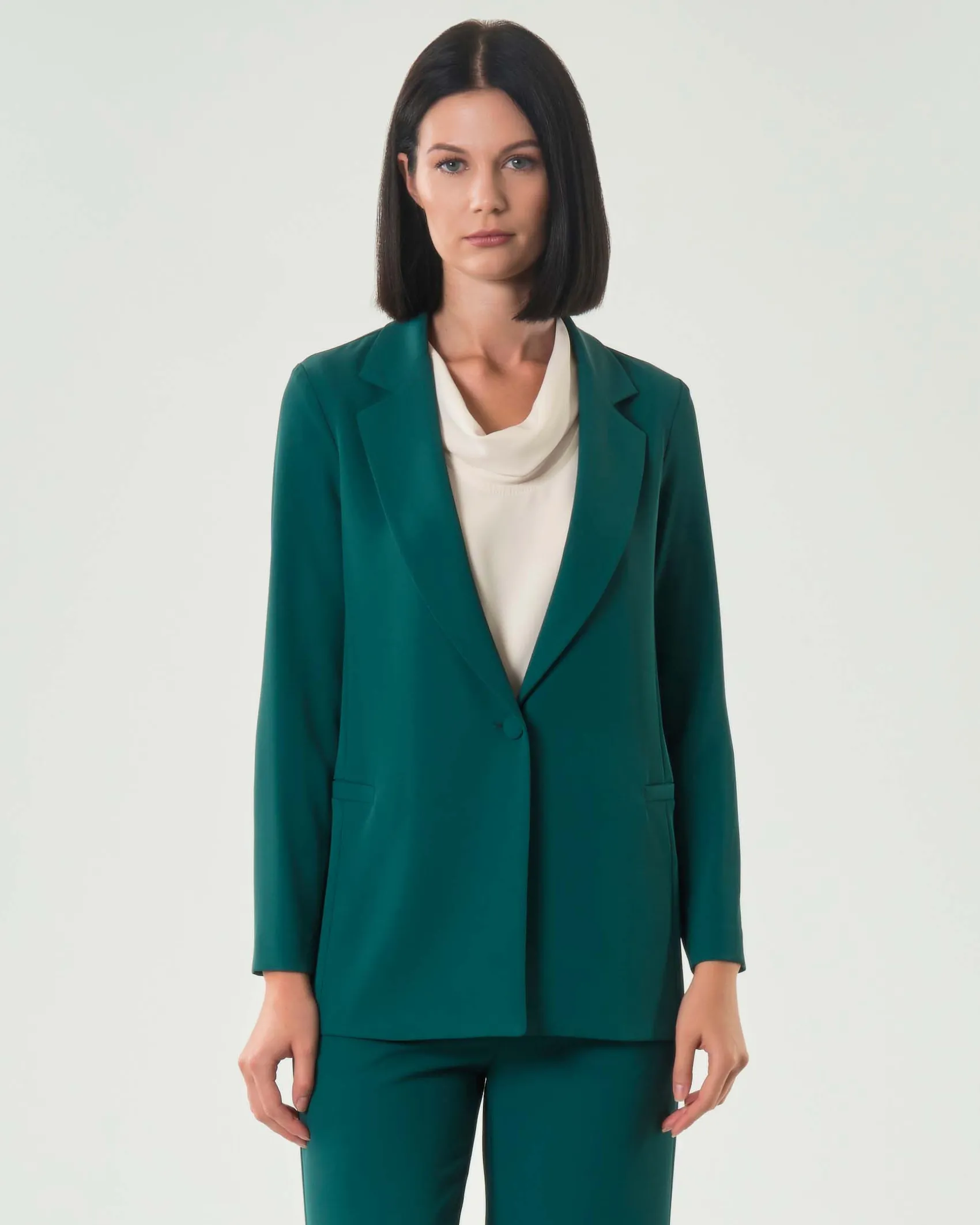 Blazer monopetto Hlo! verde smeraldo in crêpe con maniche a tre quarti
