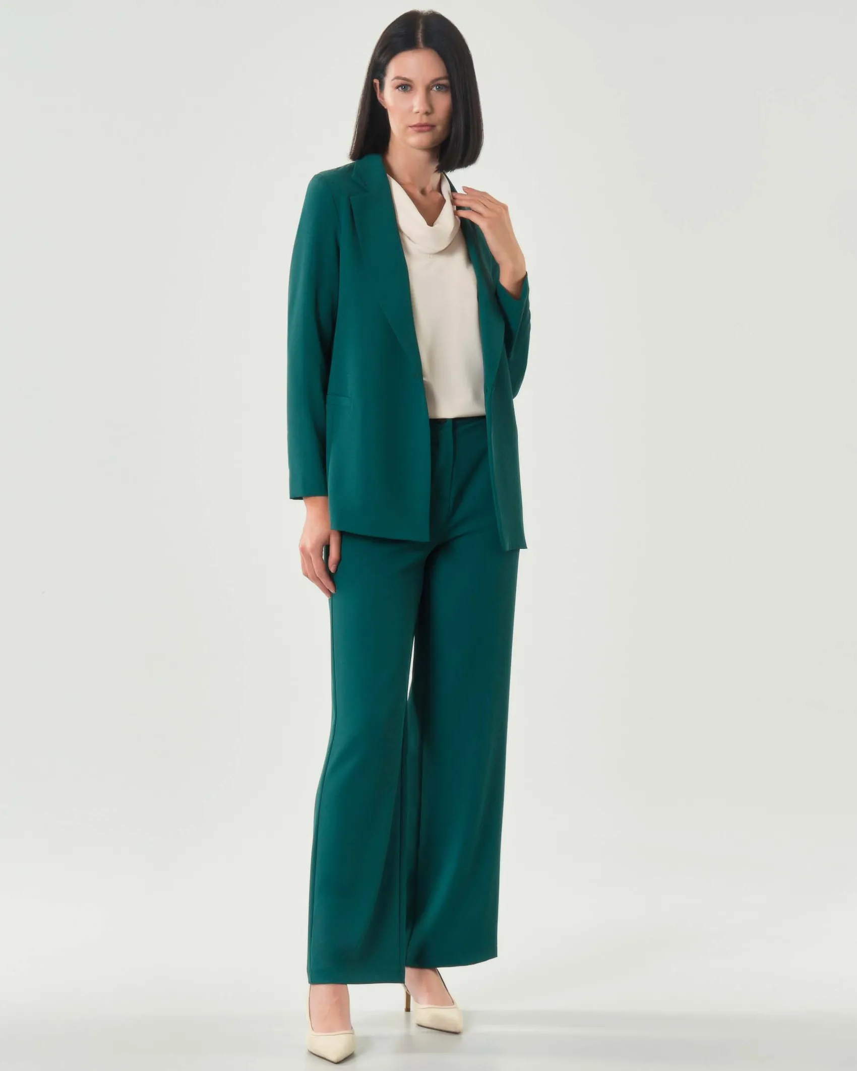 Blazer monopetto Hlo! verde smeraldo in crêpe con maniche a tre quarti