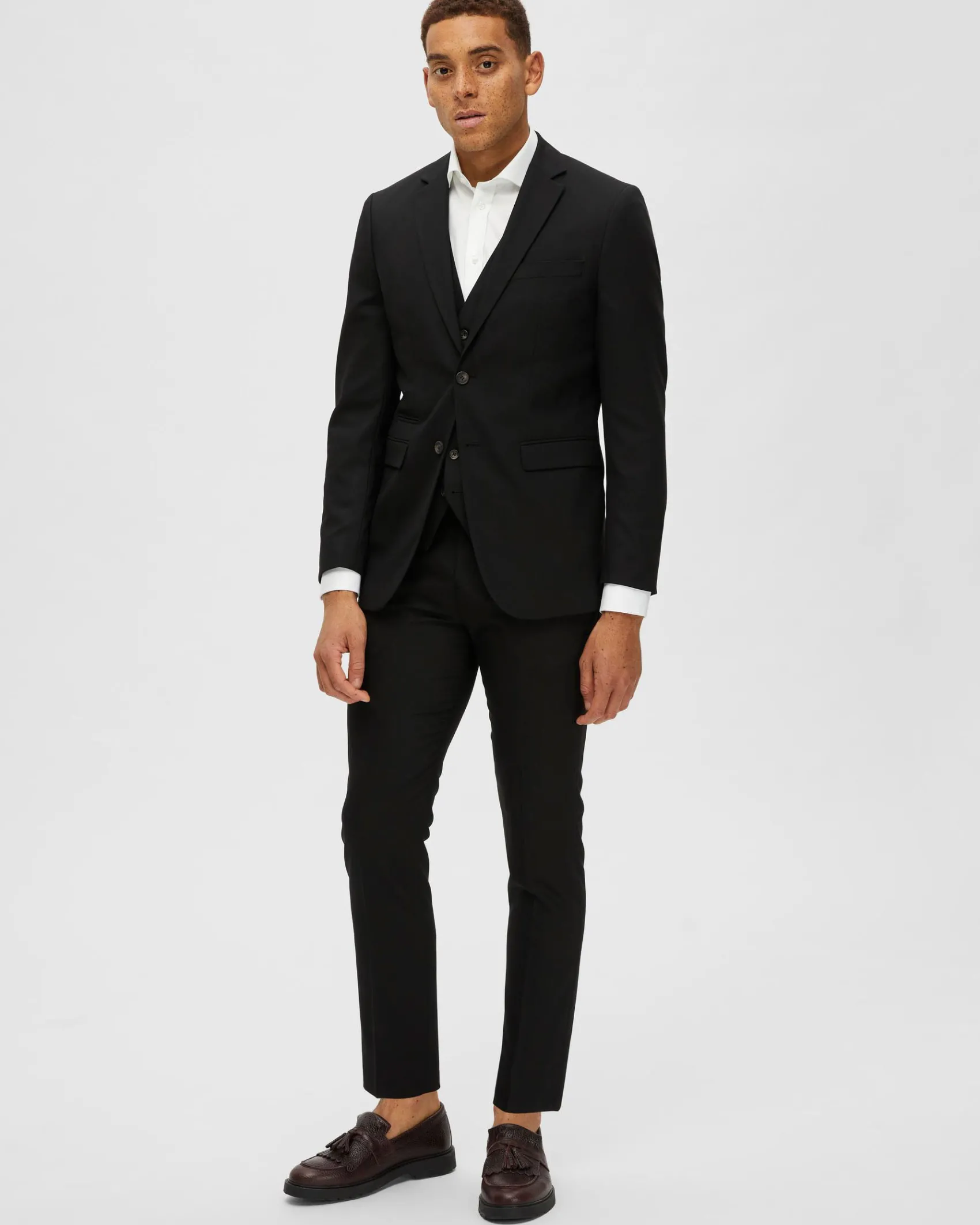 Blazer Selected Homme nero in tessuto armaturato di misto lana stretch con chiusura monopetto