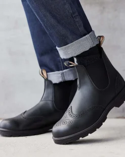 Blundstone nera 2443 in pelle liscia coda di rondine