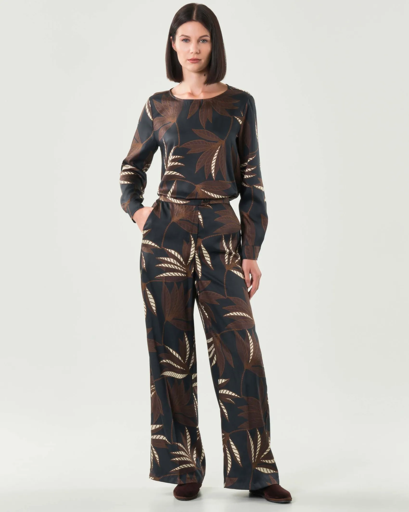 Blusa girocollo blu Emme Marella a fantasia ramage marrone in twill