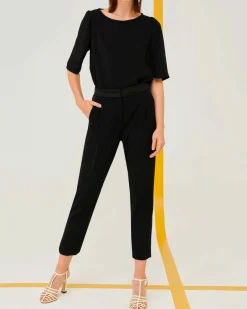 Blusa nera in crêpe envers satin dalla linea svasata con spacchetti laterali Marella ART.365