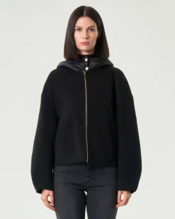 Bomber nero Emme Marella in panno doulble di misto viscosa con cappuccio imbottito in nylon