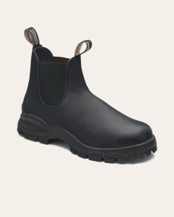 Boots neri modello 2240 in pelle liscia con suola alta in gomma