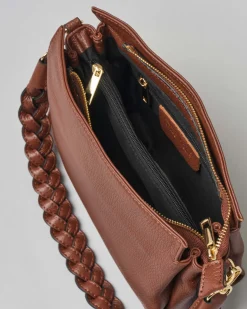 Borsa a busta color coccio in pelle martellata con spallaccio intrecciato e tracolla più lunga removibile