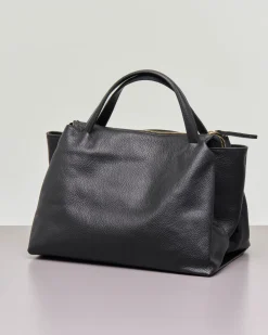 Borsa a mano in pelle nera morbida effetto martellato con tracolla più lunga rimovibile