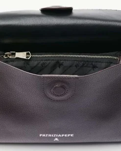 Borsa a sacca bordeaux linea Never Complete Patrizia Pepe in pelle martellata con tracolla regolabile