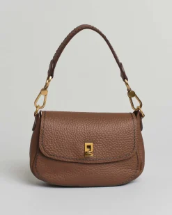 Borsa a spalla Visonà color noce misura piccola in pelle martellata con patta di chiusura e impunture a contrasto