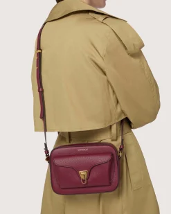 Borsa a tracolla bordeaux Coccinelle Beat Soft Small in pelle con tasca esterna e chiusura a girello