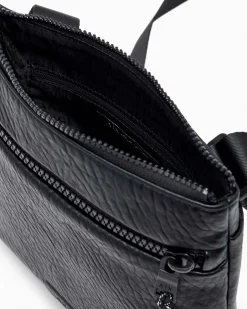 Borsa a tracolla piatta nera Armani Exchange in similpelle martellata