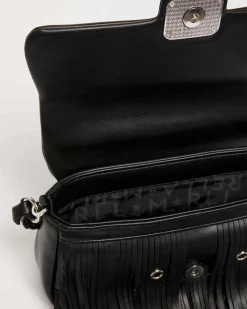 Borsa Emily Marella nera in similpelle con frange borchie in metallo applicate sulla patta di chiusura con fibbia smaltata tono su tono