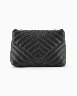 Borsa nera a tracolla in similpelle semi lucida matelassè a motivo a V con tracolla a catena