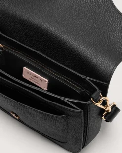 Borsa nera C-me Medium in pelle martellata con fibbia logo sulla patta di chiusura