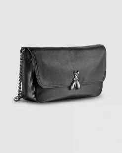 Borsa nera grande Essential Fly Patrizia Pepe con tracolla a catena in metallo e patta di chiusura