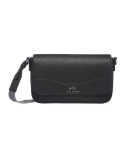 Borsa nera in similpelle martellata con chiusura a patta magnetica logata e tracolla in gros grain a contrasto colore