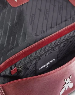 Borsa rossa misura media Essential Fly Patrizia Pepe con tracolla a catena in metallo e patta di chiusura