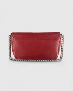 Borsa rossa misura media Essential Fly Patrizia Pepe con tracolla a catena in metallo e patta di chiusura
