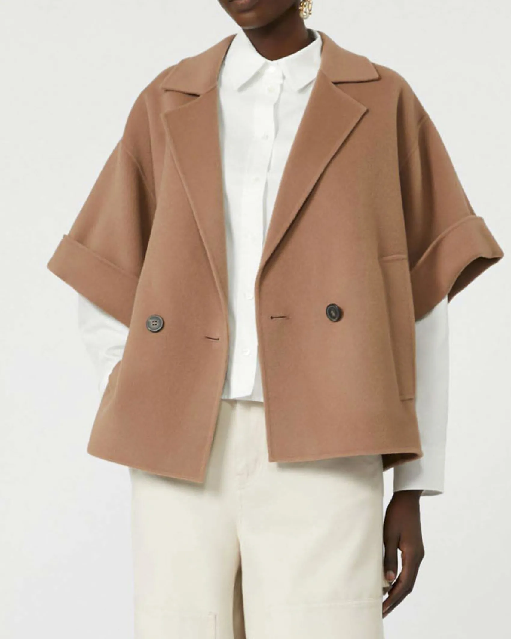 Caban color moca in doppio drap di pura Lana Weekend Max Mara con maniche al gomito con risvolto