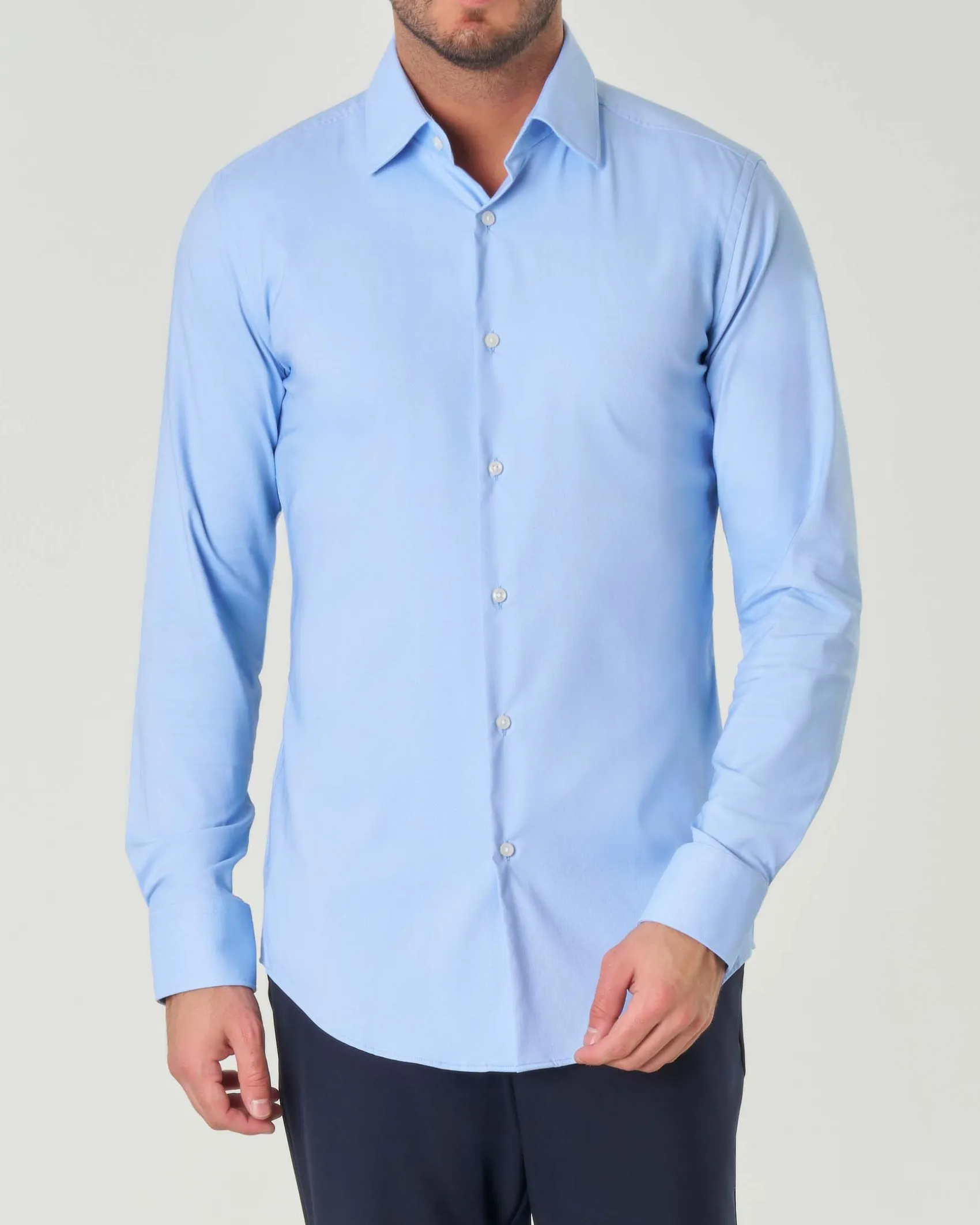 Camicia azzurra Boss Hank slim-fit in twill tecnico stretch con colletto Kent
