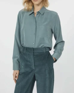 Camicia color ottanio Weekend Max Mara in pura seta lavata con colletto classico