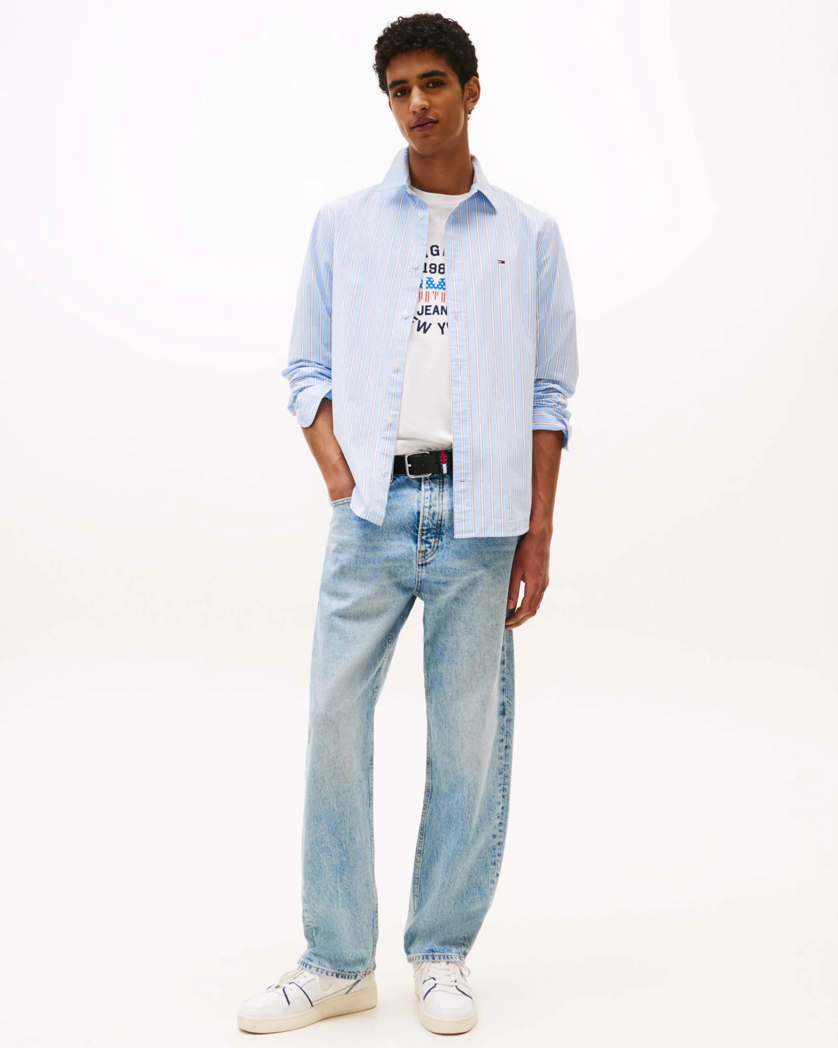 Camicia Tommy Jeans azzurra in popeline di cotone con righe bianche
