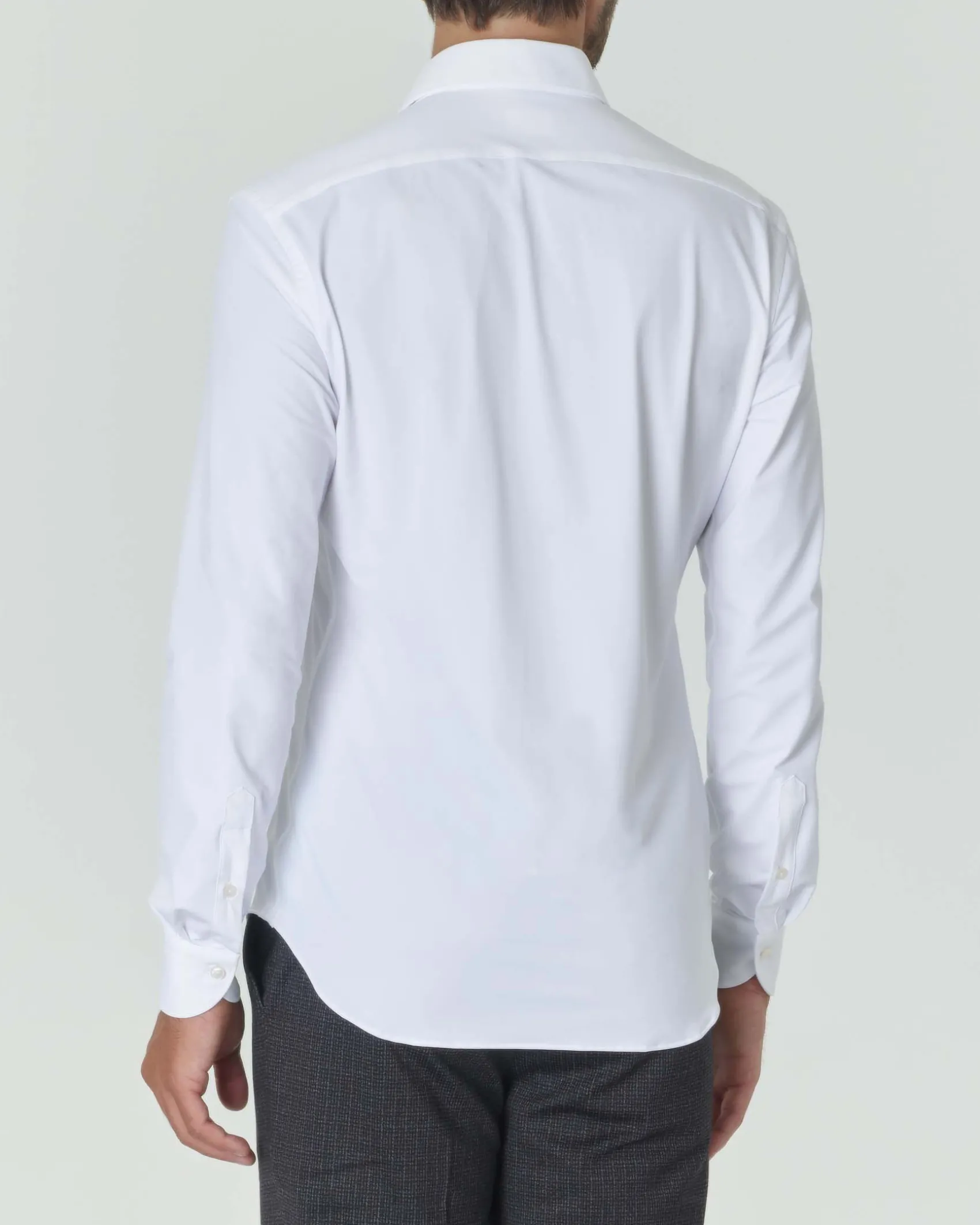 Camicia Xacus bianca tinta unita in tessuto tecnico active tailor fit