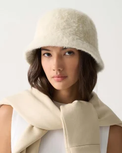 Cappello alla pescatora color gesso Colmar Originals in tessuto teddy con patch logo in gomma