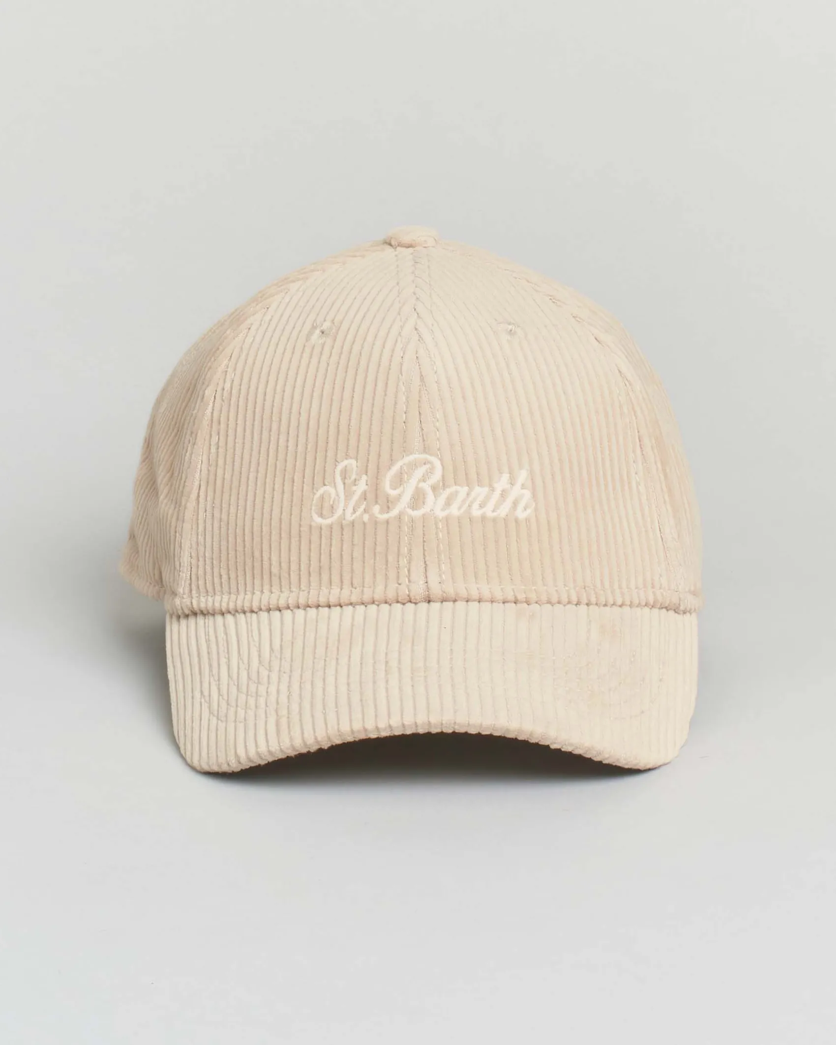 Cappello beige MC2 Saint Barth in velluto di cotone a coste con scritta logo ricamata a contrasto di colore