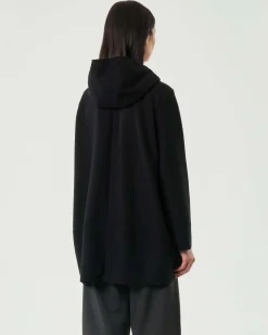 Cappottino nero Jurerê effetto panno dalla linea a uovo con cappuccio e collo alto