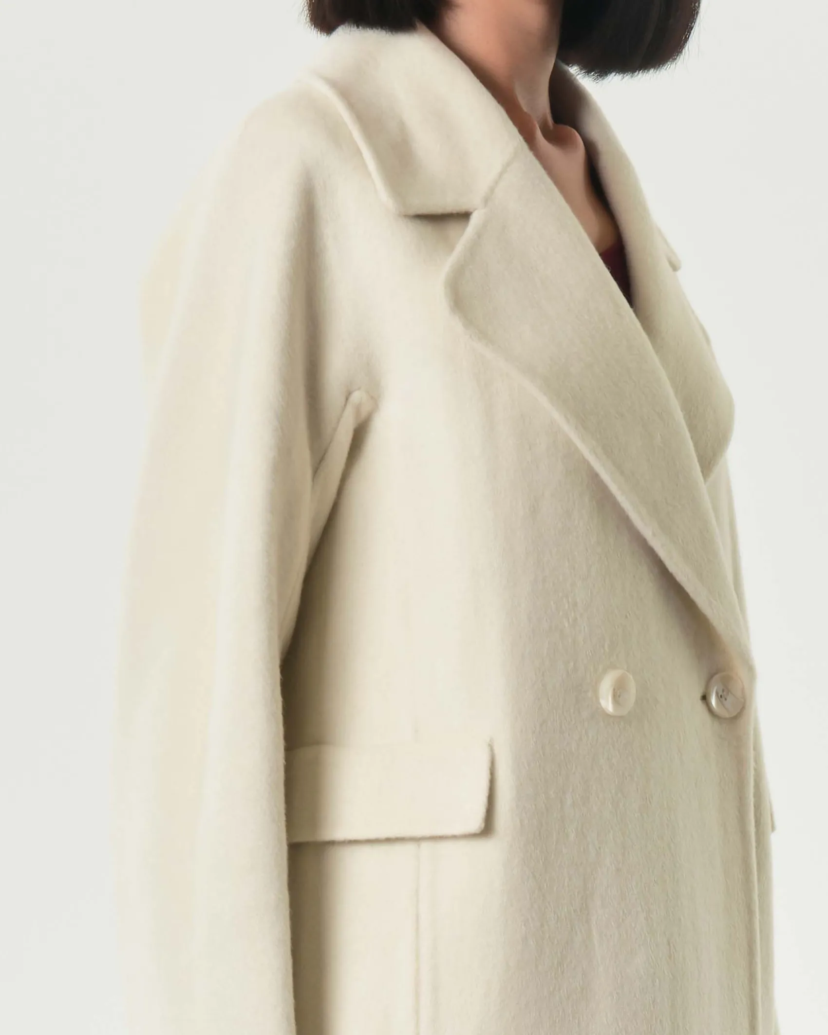 Cappotto color panna Hlo! doppiopetto in double di misto lana con scollo a rever