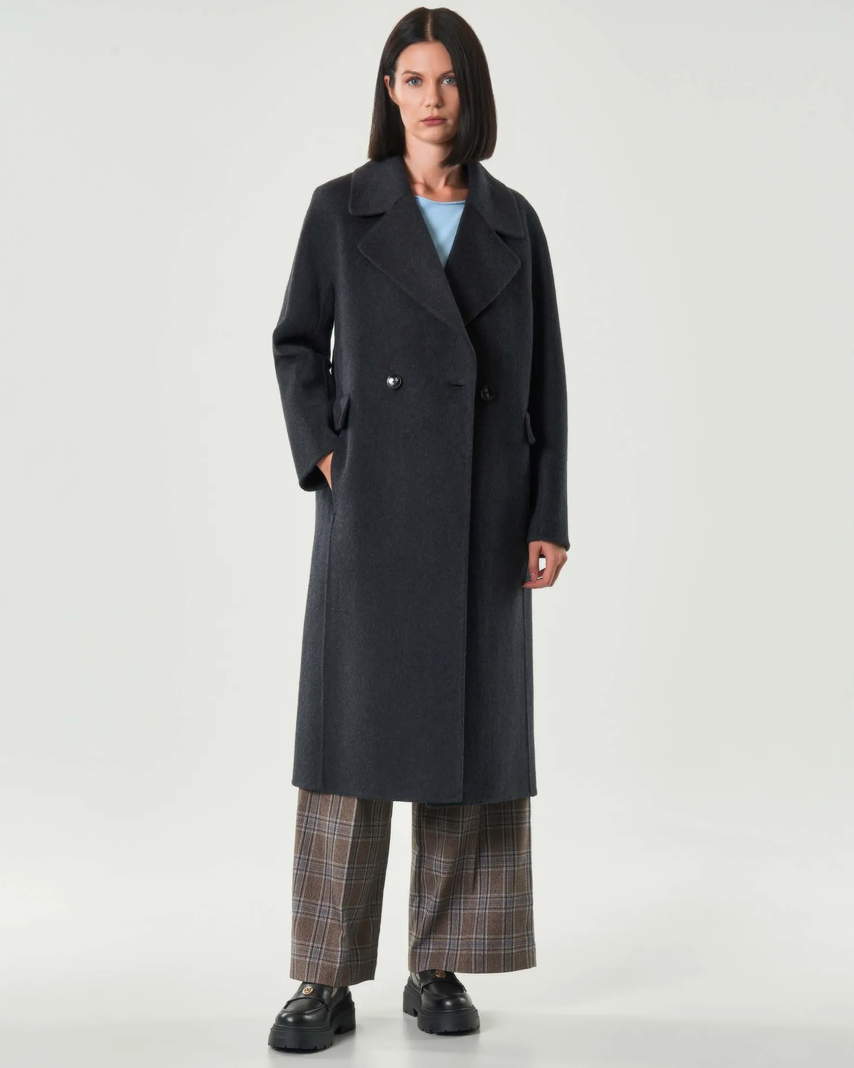 Cappotto grigio antracite Hlo! doppiopetto in double di misto lana con scollo a rever