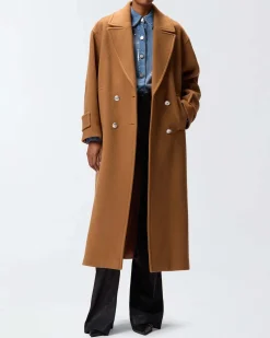 Cappotto lungo color cammello Pinko panna di misto lana con chiusura a doppiopetto e scollo a rever