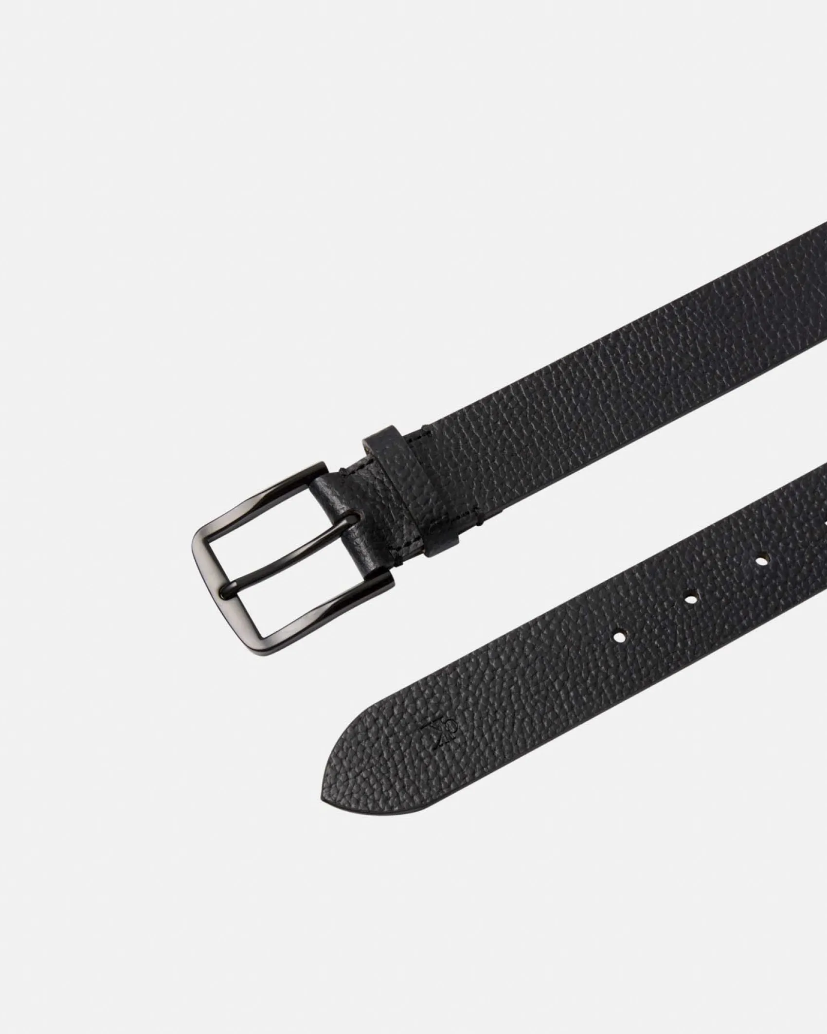 Cintura Calvin Klein Jeans nera in pelle martellata con fibbia in tono