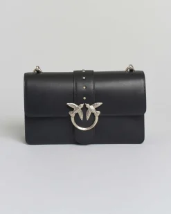 Classic Love Bag One nera in pelle liscia con fibbia Love Birds argento e tracolla a catena rimovibile